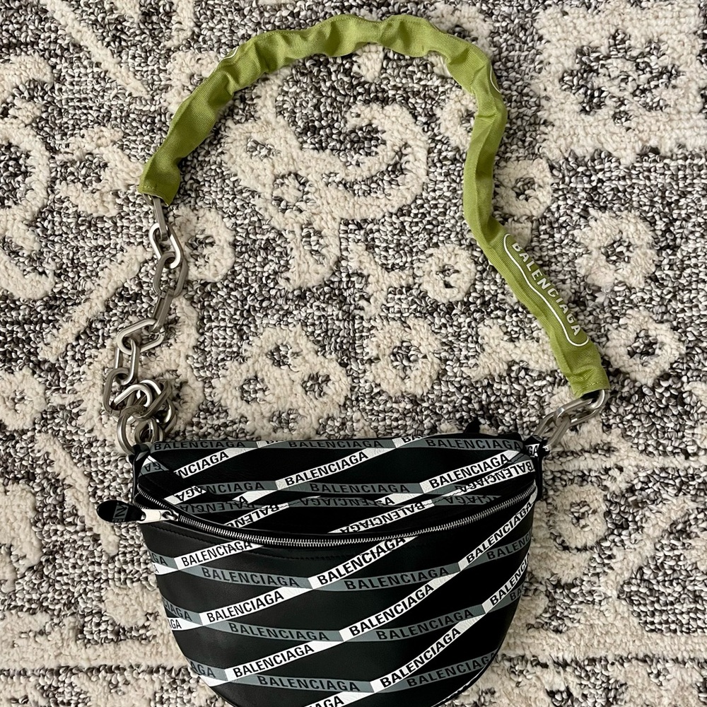 SALE!!! Balenciaga Souvenir Logo Belt Bag - 100% AUTHENTIC!!! - Picture 9 of 10